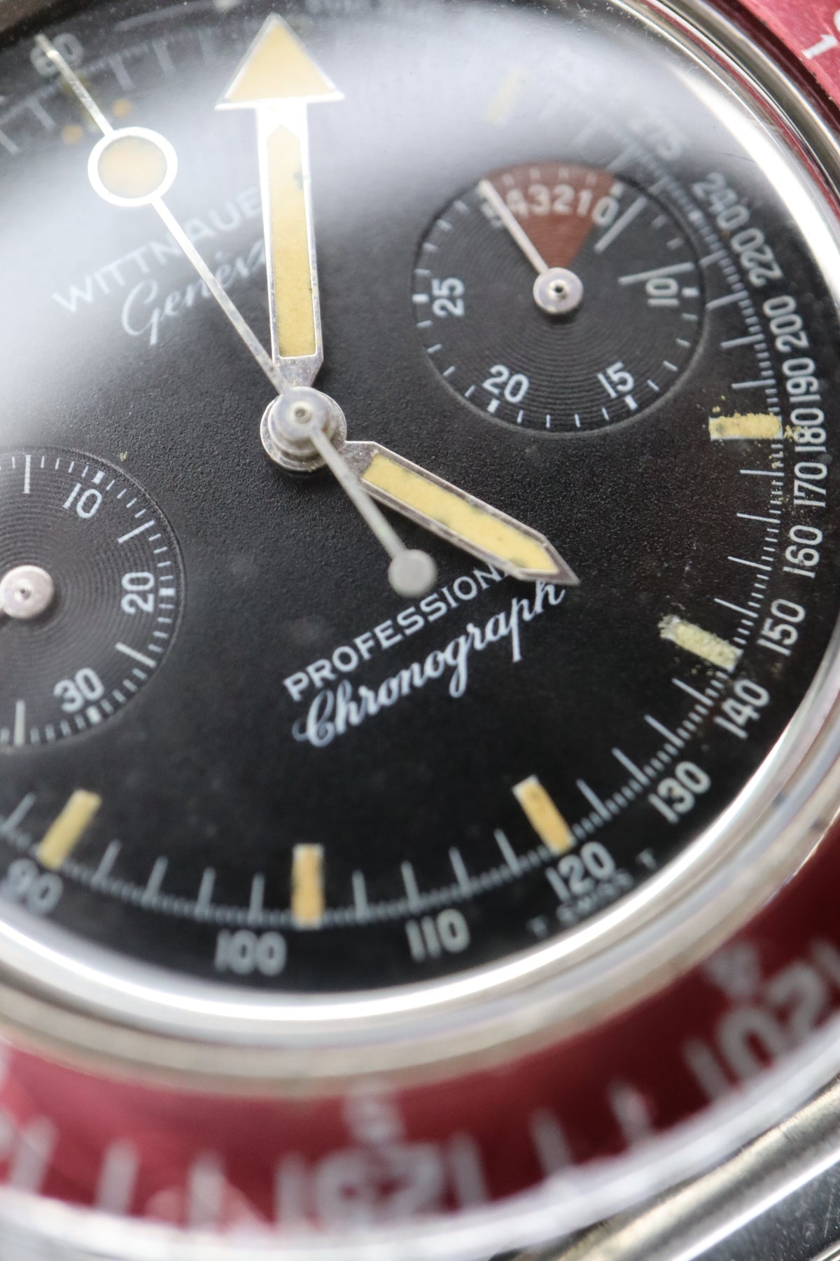 Vintage Wittnauer Genève Professional Chronograph – Valjoux 7733